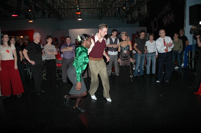 min 2007 11 10 fous swing 433